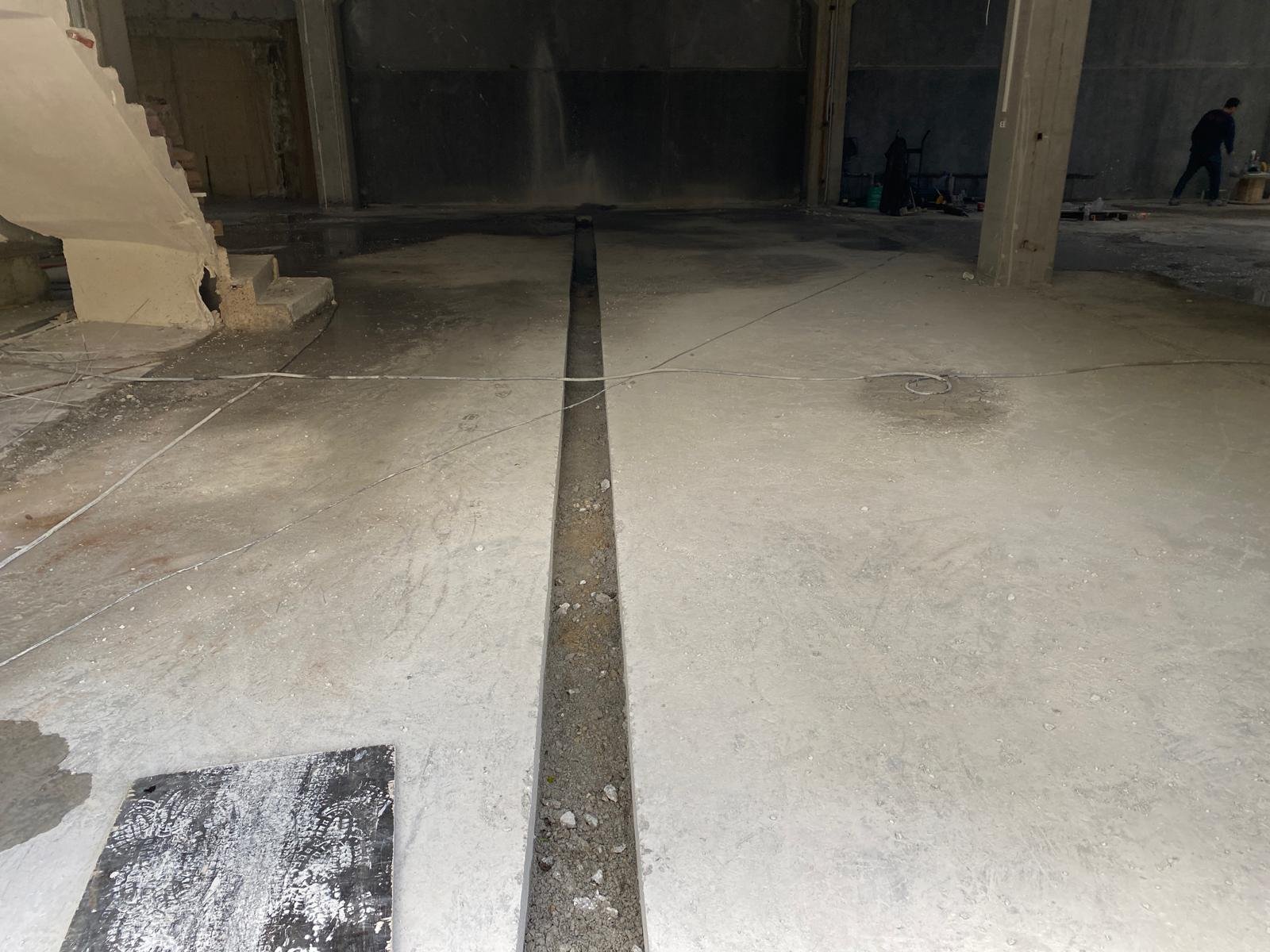 Fabrika Zemininde Uzun Kanal Açılması